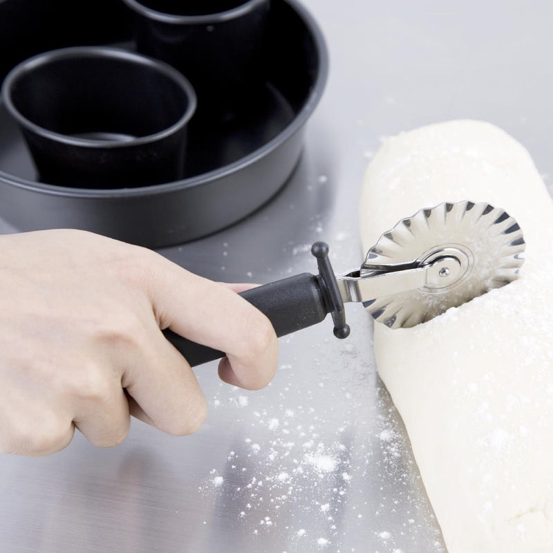 Vogue Dough Cutter