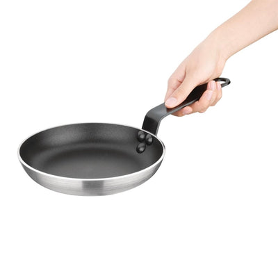 Nisbets Essentials Non-Stick Teflon Frying Pan 200mm