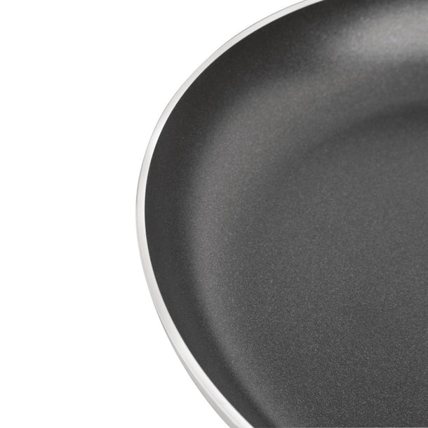 Nisbets Essentials Non-Stick Teflon Frying Pan 200mm